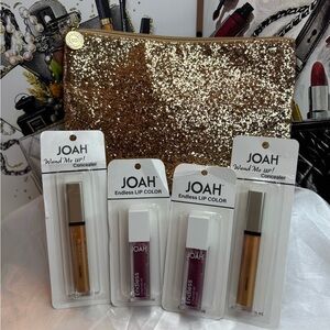 J.O.A. Endless Lip Color Set with bath and bodywork Gold Pouch NIP